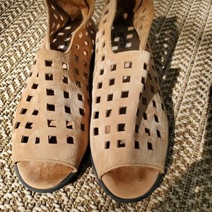 Arche drick shoes/current retail $325